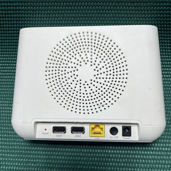 Netgear Arlo  VMB4000 Wireless Security Camera Base Station with AC Adapter - Picture 4 of 6